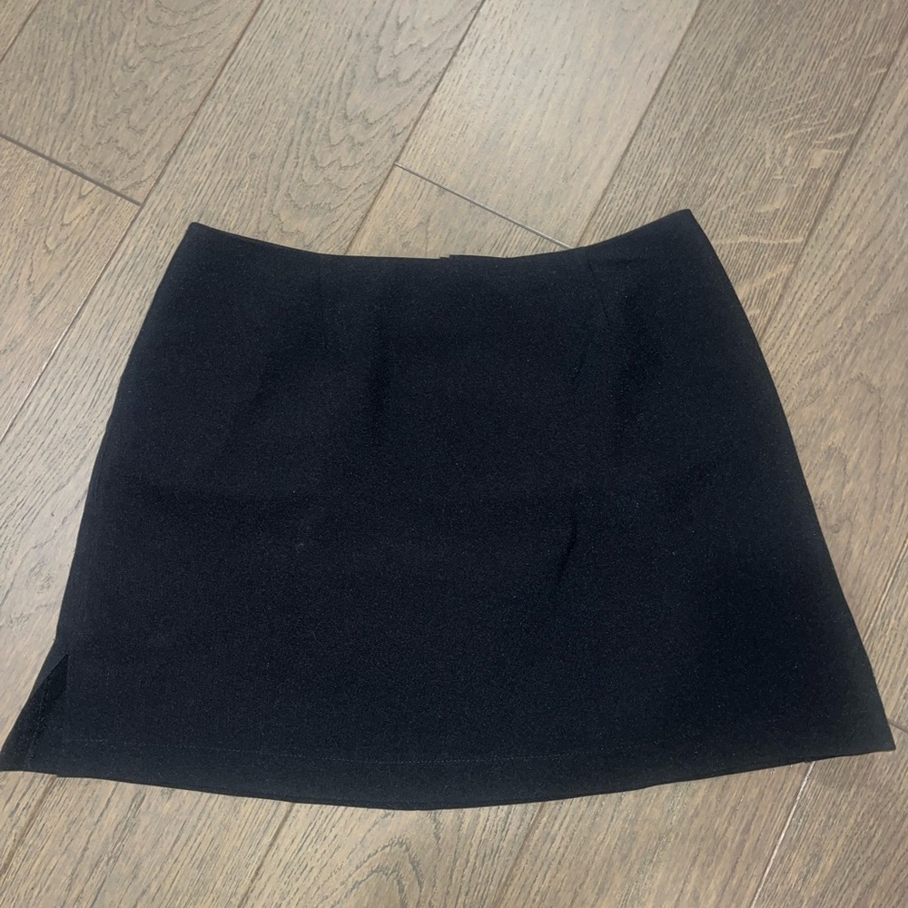 Le Chateau Classic Black Mini Skirt